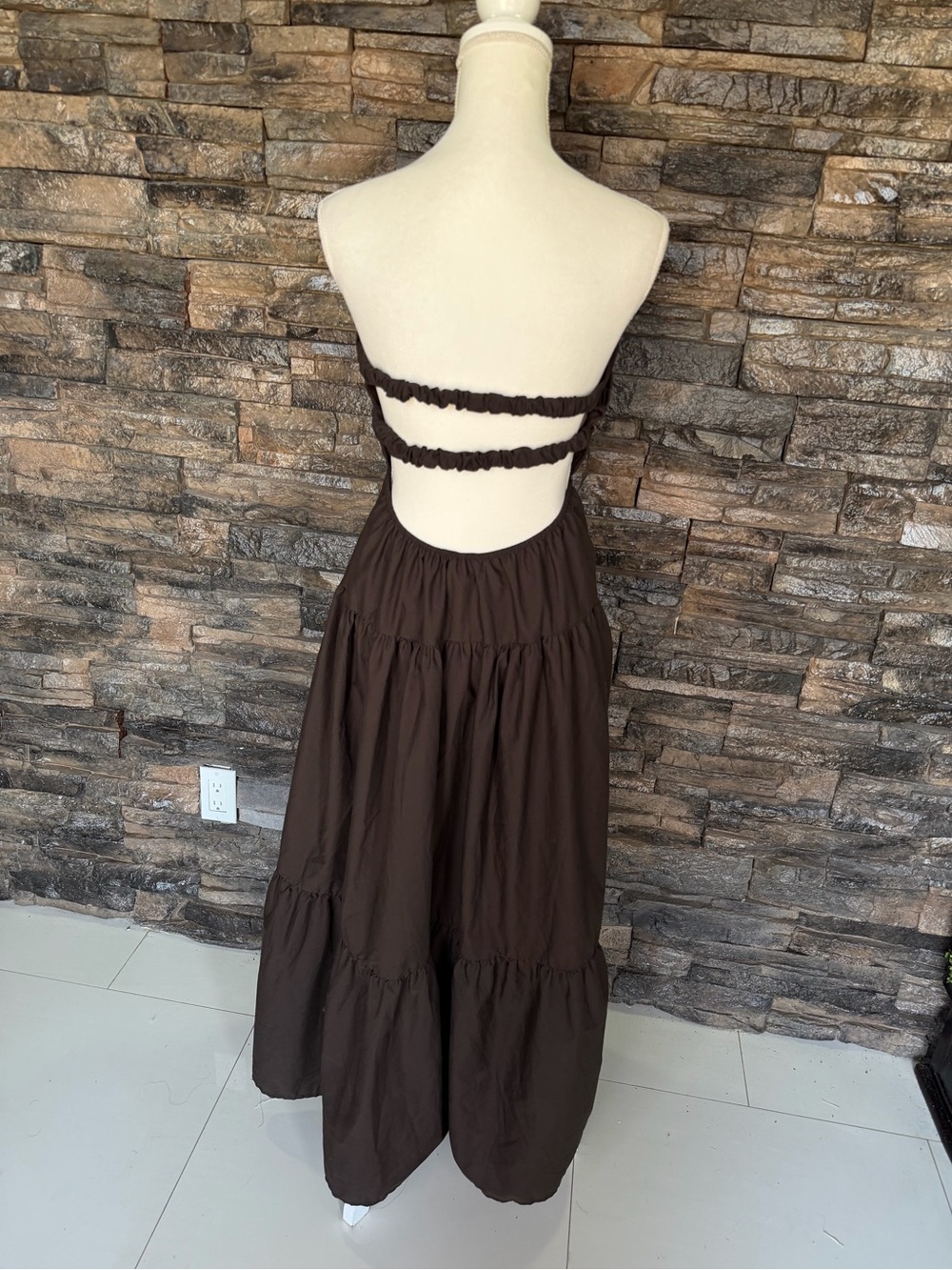 Strapless Brown Twist-Front Tiered Maxi Dress - Picture 8 of 10